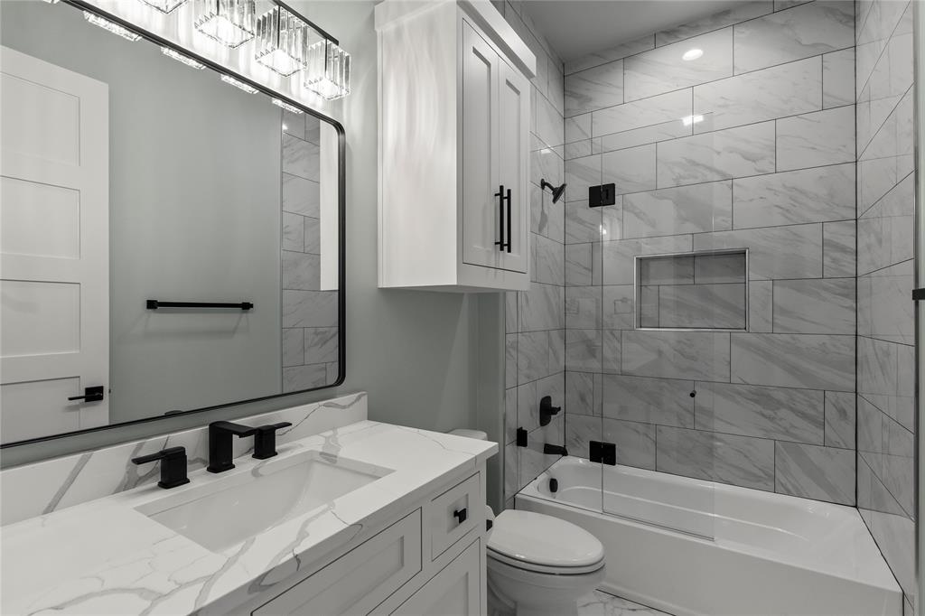 4054 Smothers Road Caney City, TX 75148 - Photo 17 of 40 Bedroom Three Ensuite Bath
