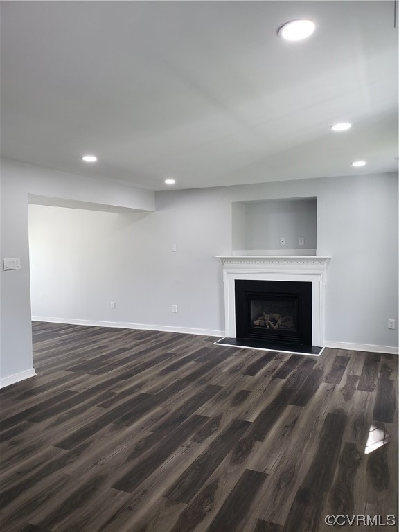 TV Alcove above Gas Logs Fireplace