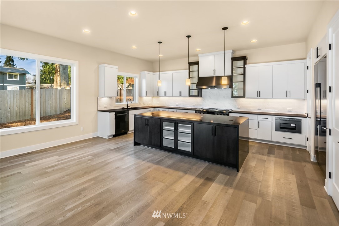 16019 Southeast 140th Street Renton, WA 98059 - Photo 4 of 20