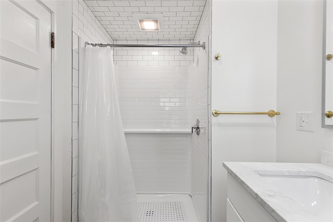 128 Sheldon Street Providence, RI 02906 - Photo 27 of 40