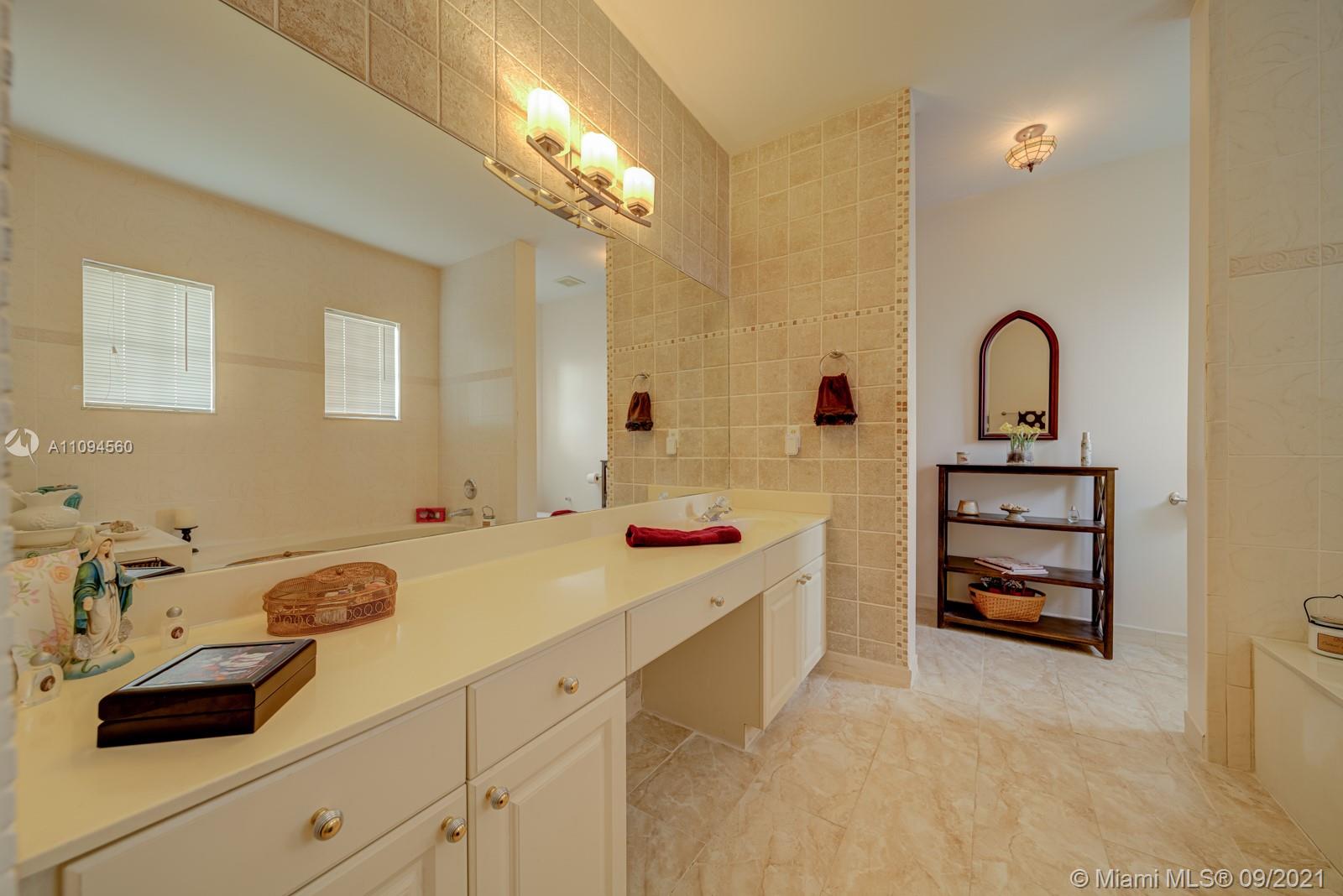 13733 Southwest 124th Avenue Road Miami, FL 33186 - Photo 20 of 41 Gallery Image 20
