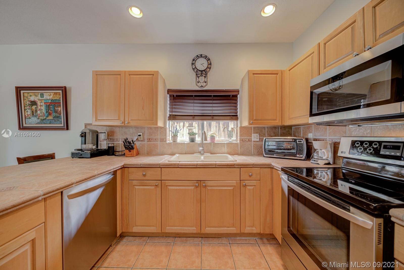 13733 Southwest 124th Avenue Road Miami, FL 33186 - Photo 4 of 41 Gallery Image 4