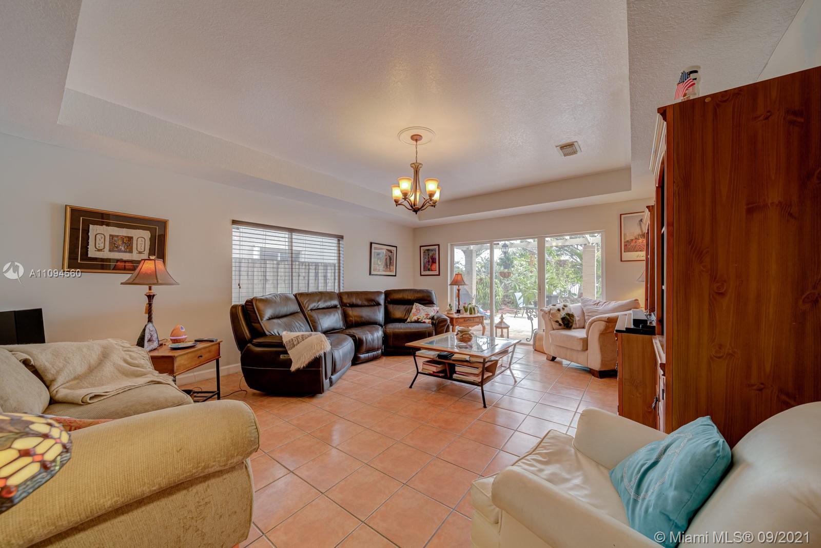 13733 Southwest 124th Avenue Road Miami, FL 33186 - Photo 10 of 41 Gallery Image 10