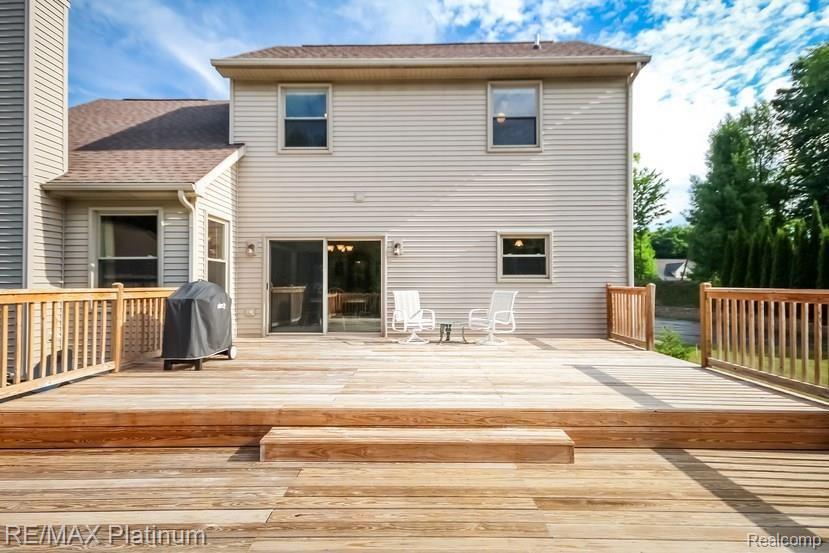 2813 Black Eagle Ridge Howell, MI 48843 - Photo 51 of 61 058-2987406-small.jpg