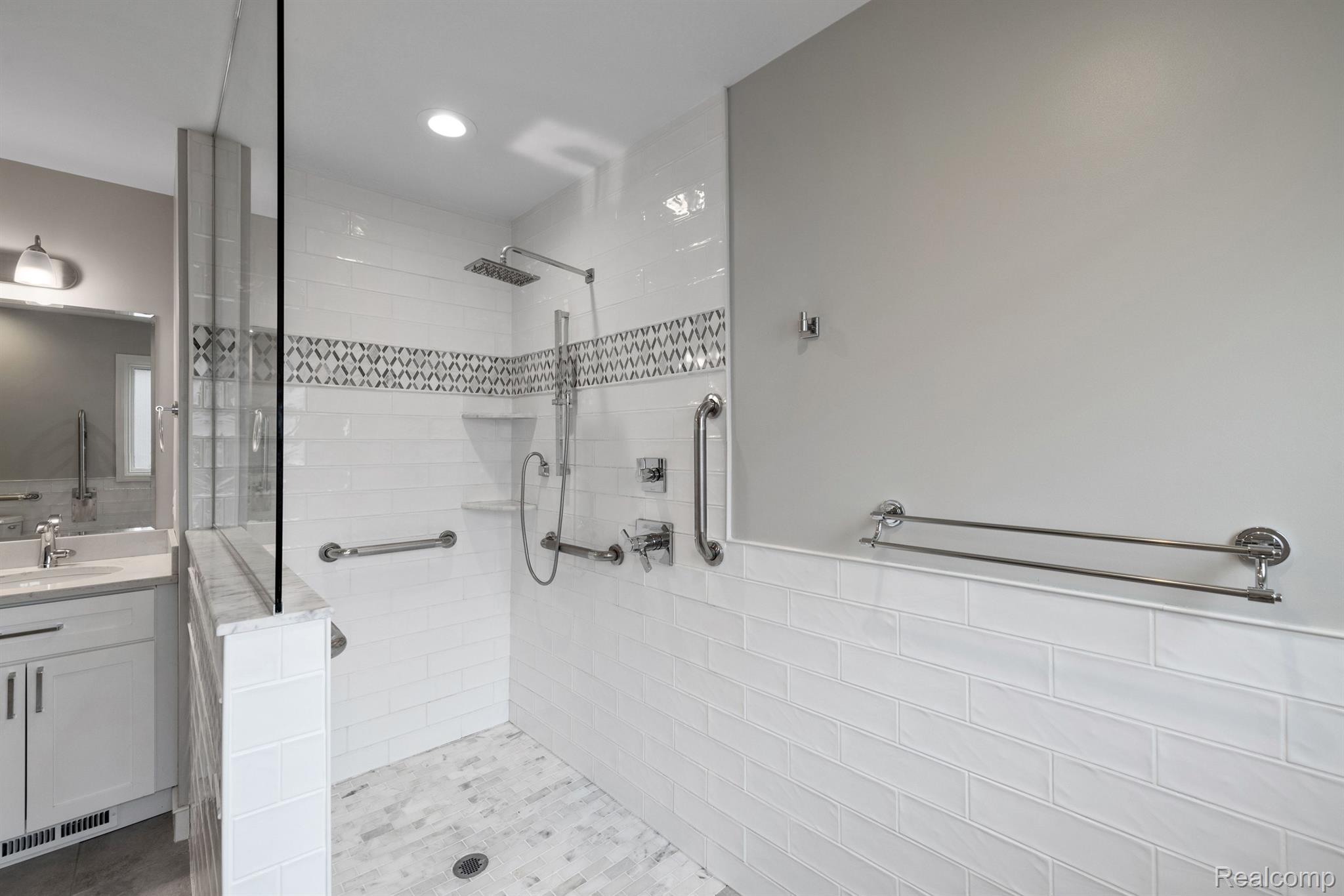 1254 Welland Drive Rochester, MI 48306 - Photo 17 of 77 Gallery Image 17