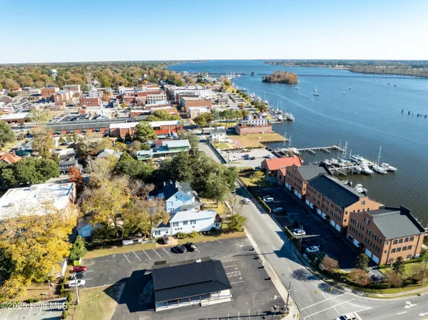 $649,000 | 414 West Main Street, Washington, NC 27889