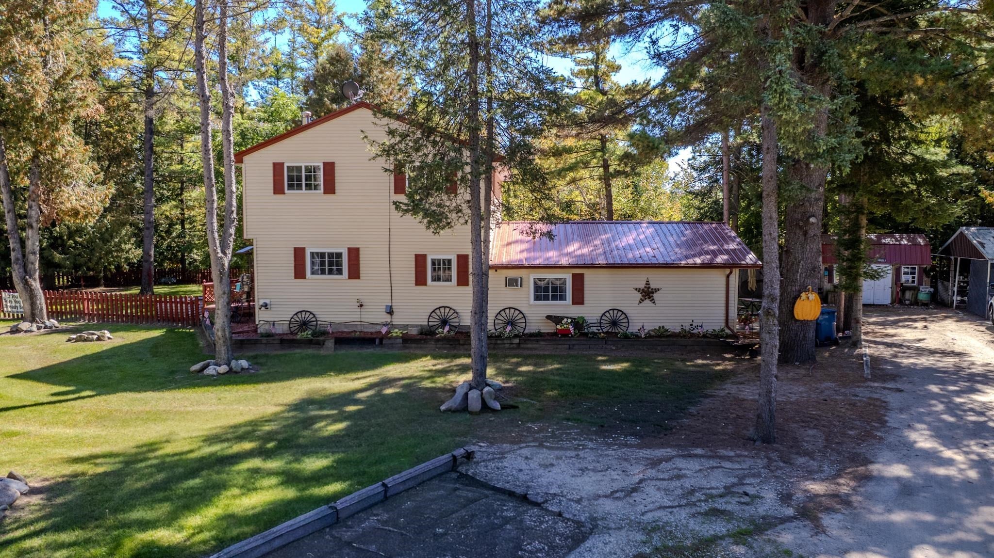 5837 Eaton Road Gladwin, MI 48624 - Photo 2 of 74 Gallery Image 2