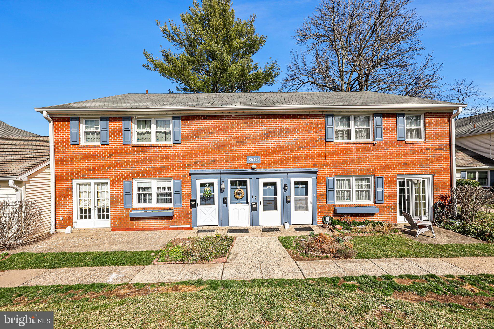 908 Yardley Commons Yardley, PA 19067 - Photo 2 of 26