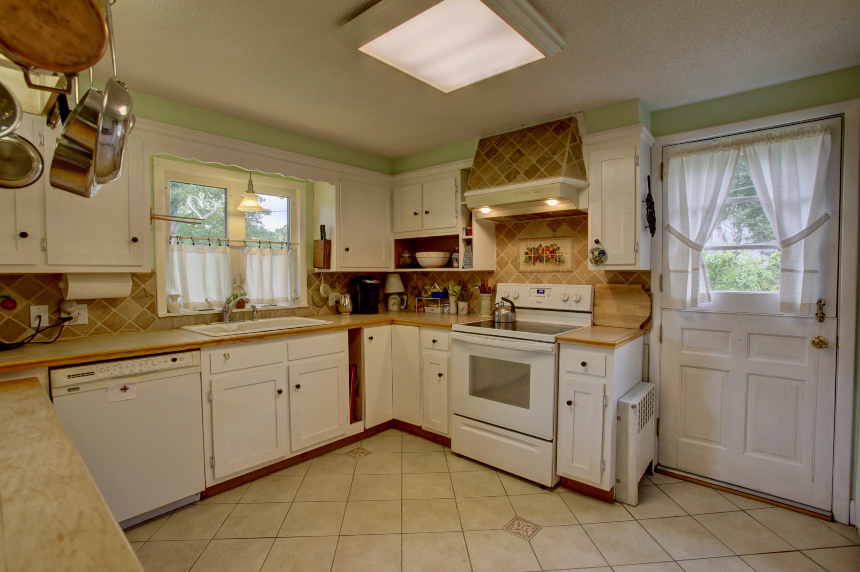 99 Woodland Road Westbrook, ME 04092 - Photo 4 of 23 10