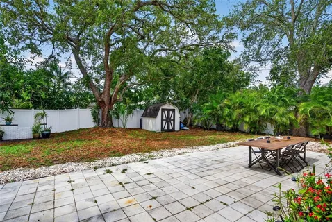 $299,000 | 824 59th Avenue Northeast, St. Petersburg, FL 33703