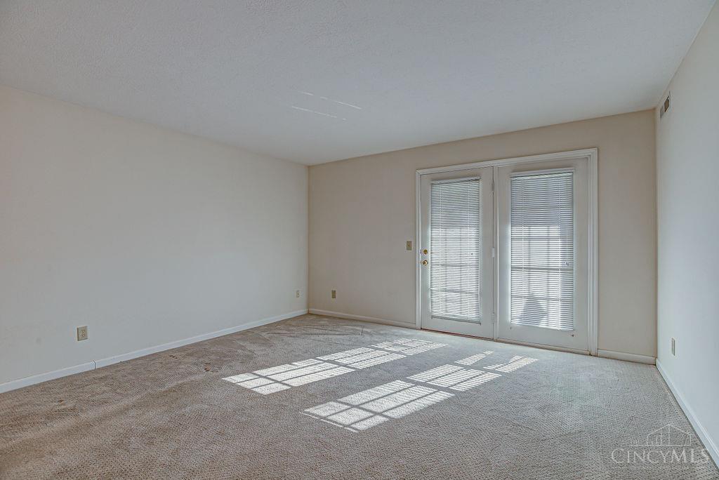 827 Neeb Road, Unit 1 Cincinnati, OH 45233 - Photo 12 of 24 Gallery Image 12