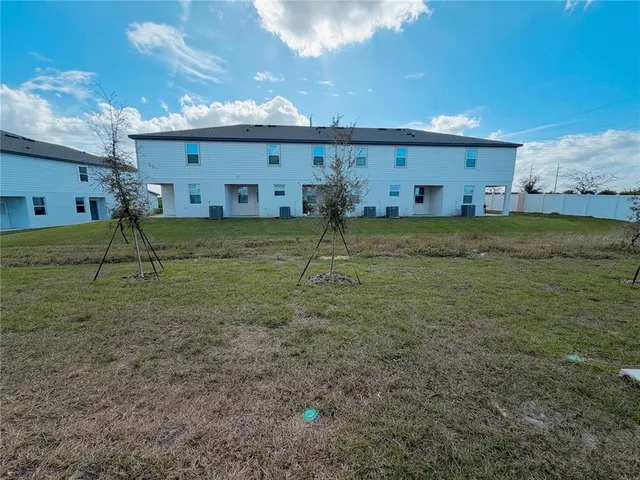 $1,750 | 618 Poppy Lane, Dundee, FL 33838