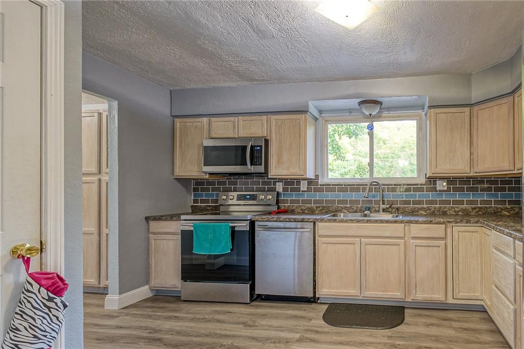 3223 Jacks Run Road McKeesport, PA 15131 - Photo 13 of 23 Gallery Image 13