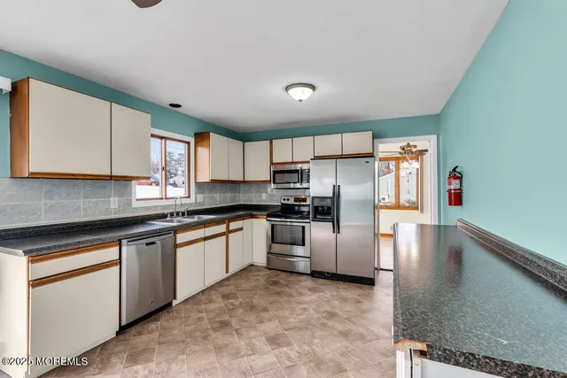 $550,000 | 1841 2nd Avenue, Toms River, NJ 08757