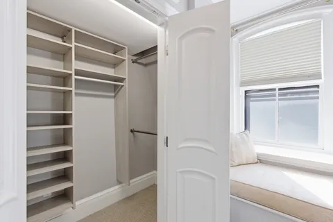 $1,695,000 | 34 Commonwealth Avenue, Unit 4, Boston, MA 02116