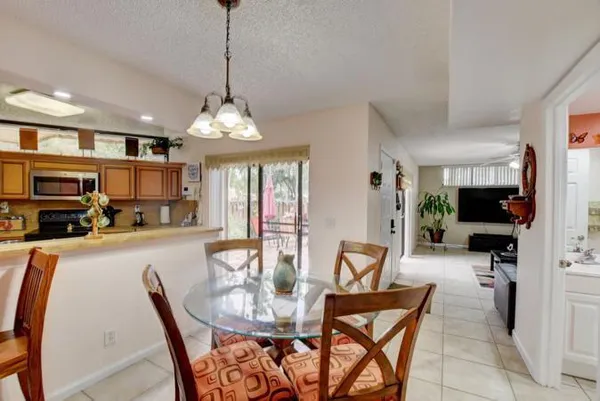$2,525 | 8279 Severn Drive, Unit C, Boca Raton, FL 33433