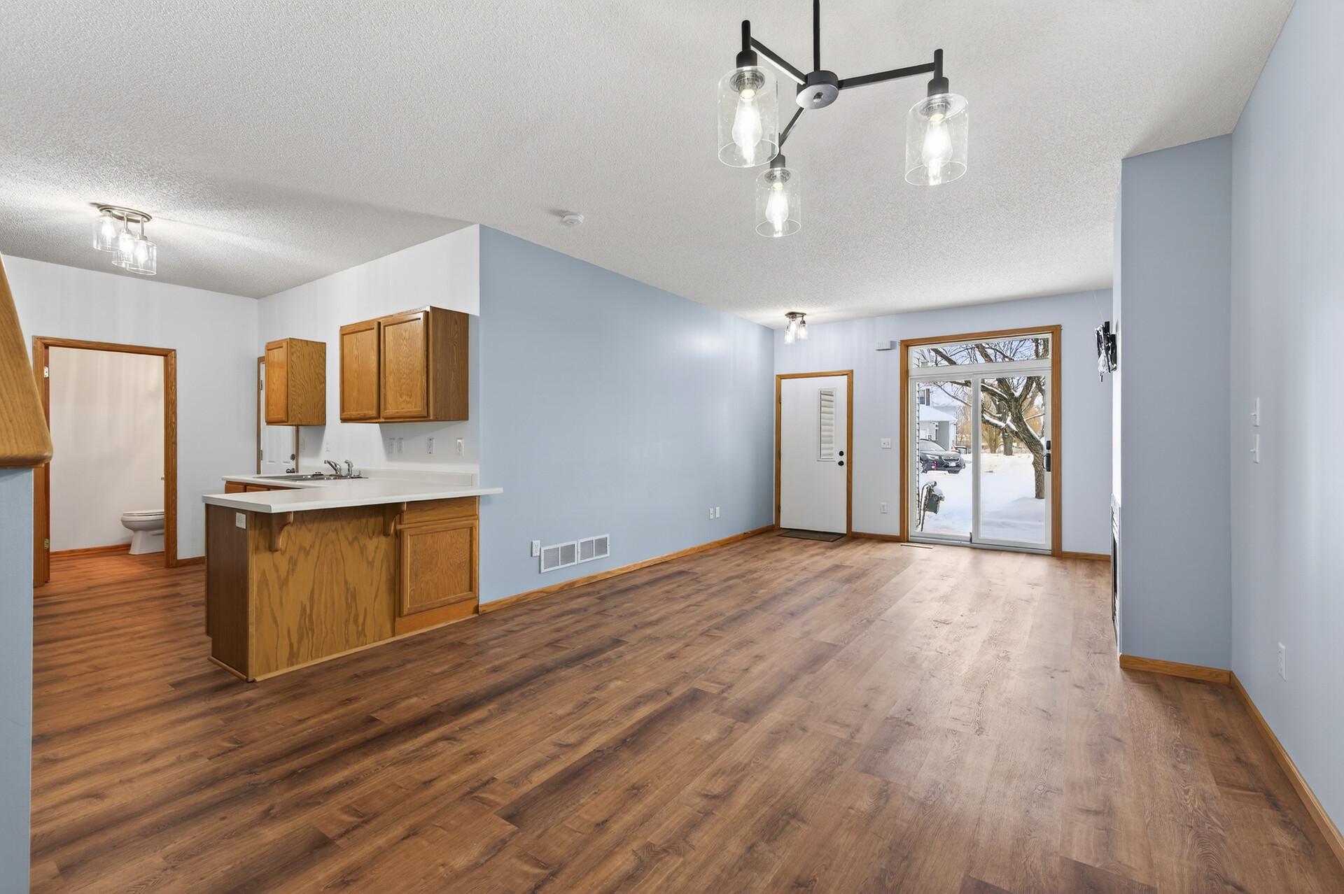 2074 Parkway Avenue Shakopee, MN 55379 - Photo 5 of 23