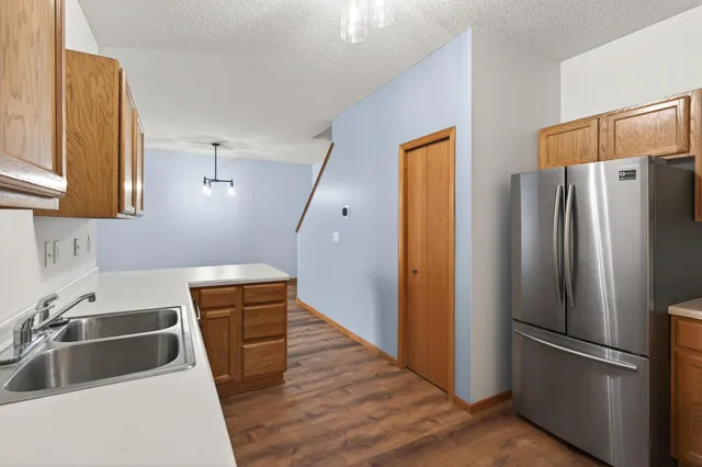 $240,000 | 2074 Parkway Avenue, Shakopee, MN 55379