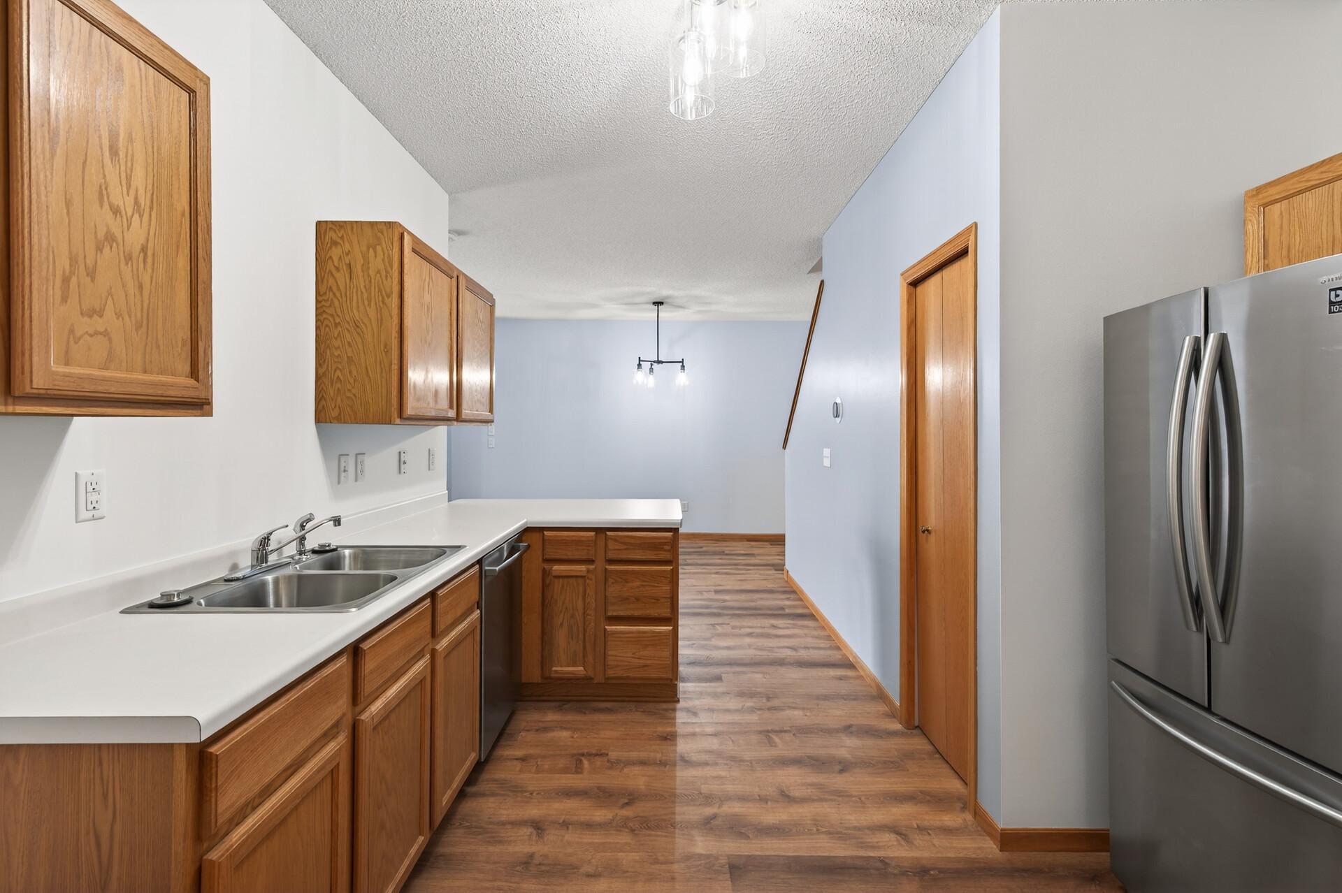 2074 Parkway Avenue Shakopee, MN 55379 - Photo 9 of 23