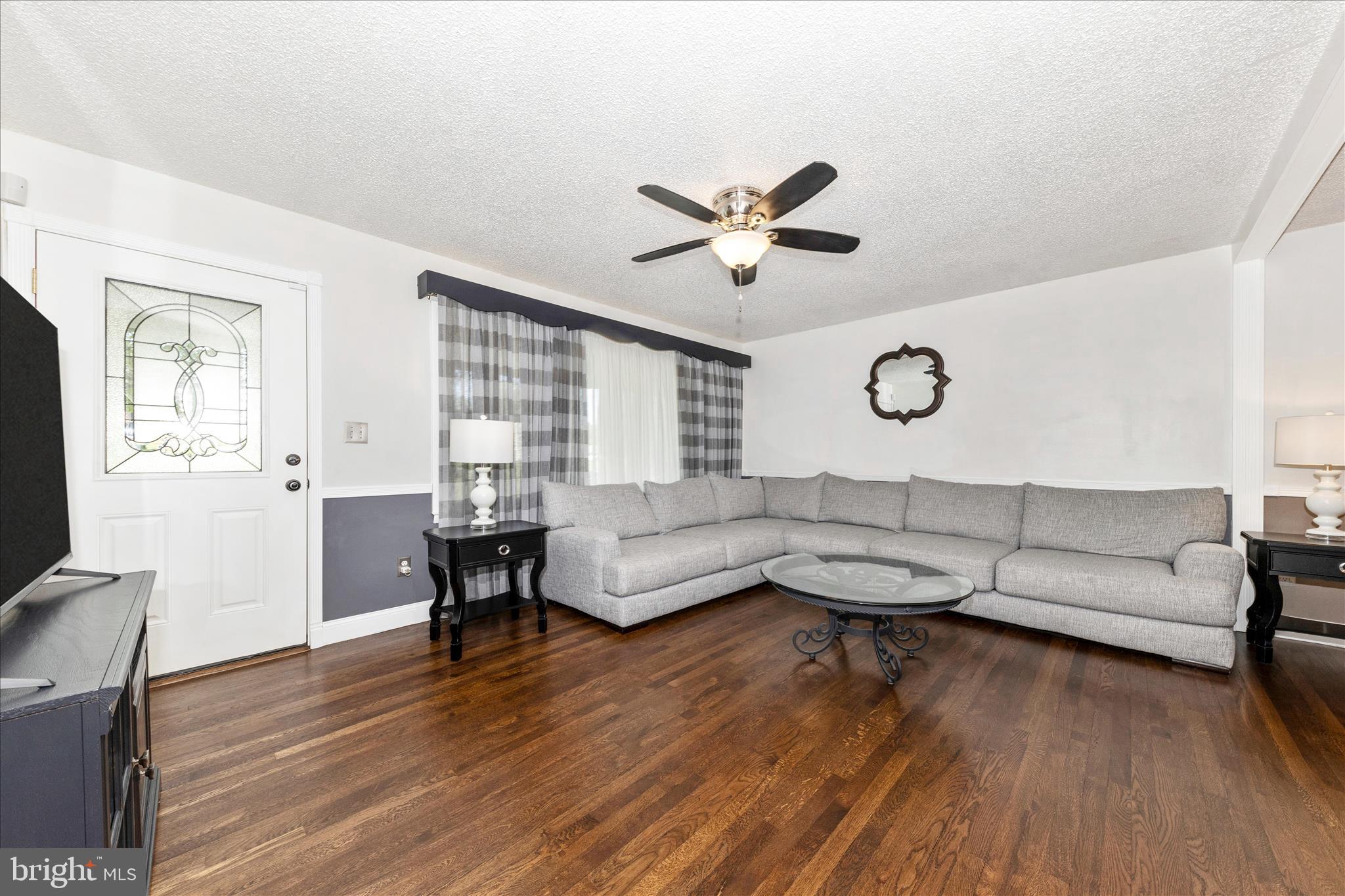 3895 Gibbons Road Point of Rocks, MD 21777 - Photo 8 of 56 Living Room
