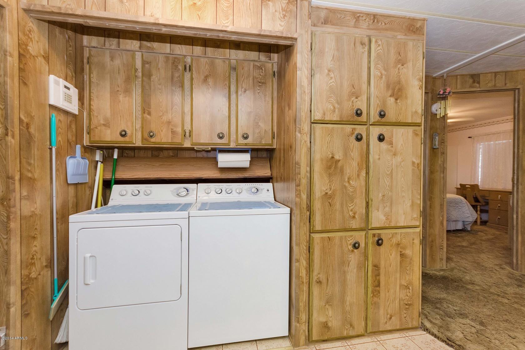 388 North Starr Road Apache Junction, AZ 85119 - Photo 17 of 30 Laundry room