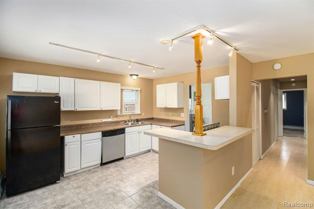 7020 Toepfer Road Warren, MI 48091 - Photo 7 of 21
