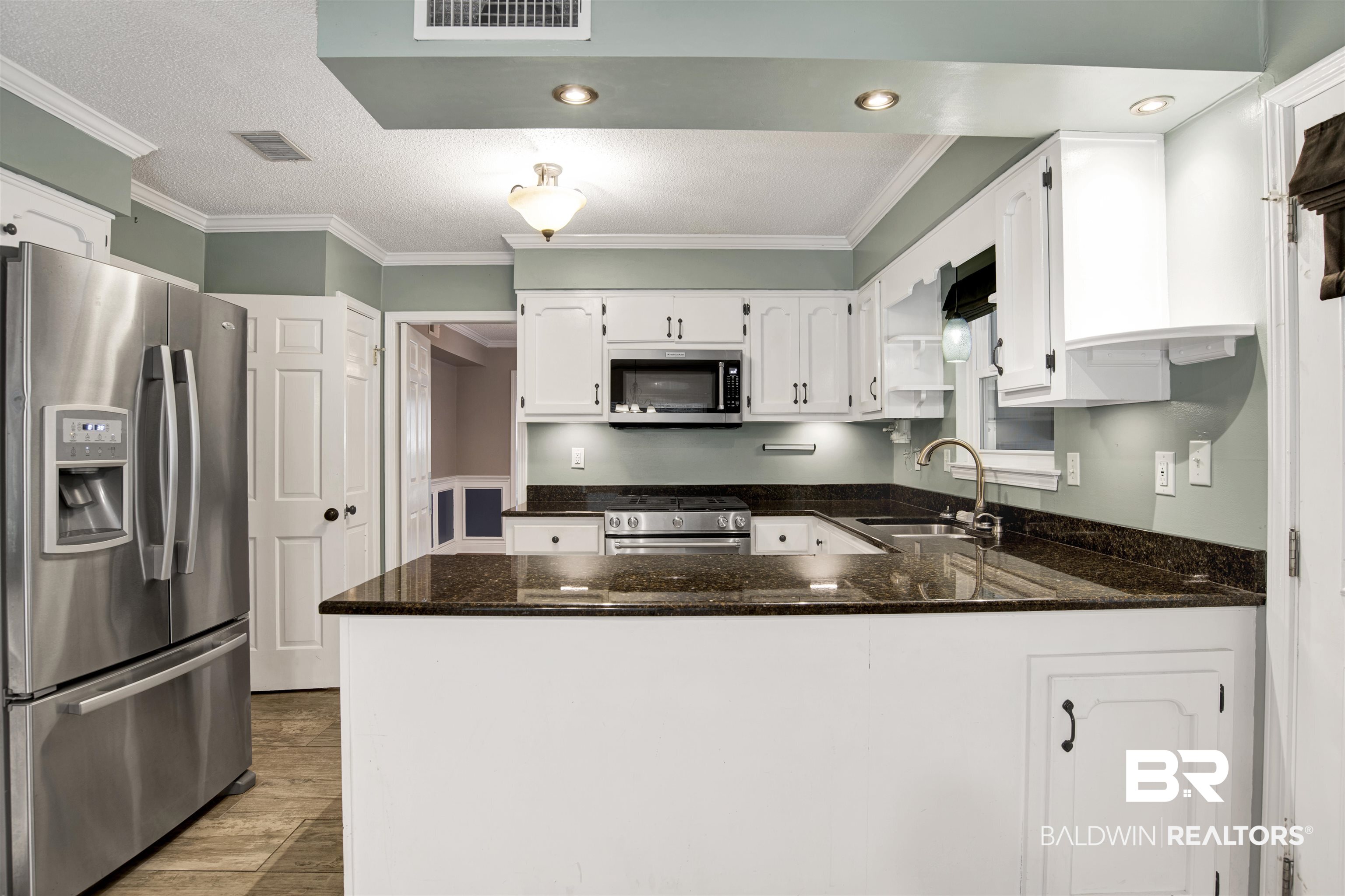 5770 Chester Court Mobile, AL 36609 - Photo 8 of 46