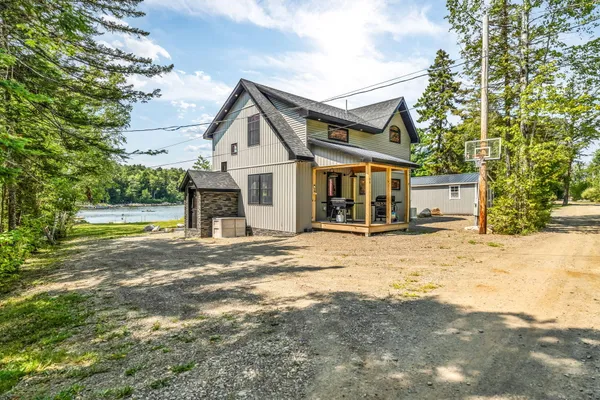 $899,900 | 39 Pratt Lane, Danforth, ME 04424