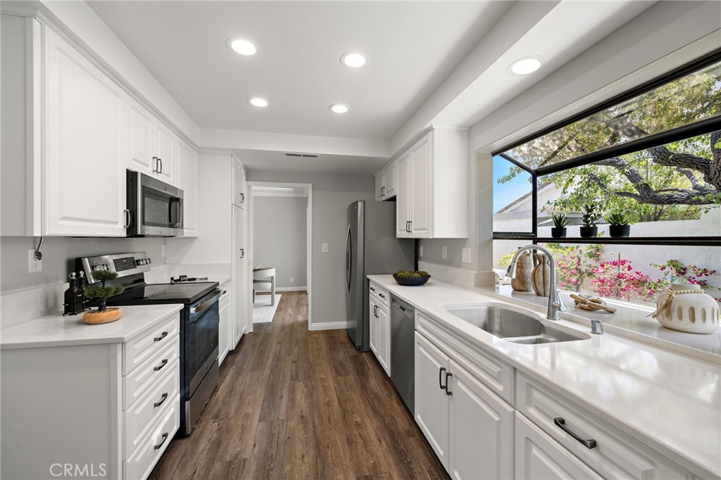 6262 Sierra Palos Road Irvine, CA 92603 - Photo 14 of 69