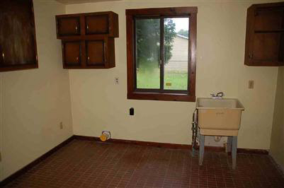 1205 Duffield Road Flushing, MI 48433 - Photo 5 of 14 20177180-4.JPG