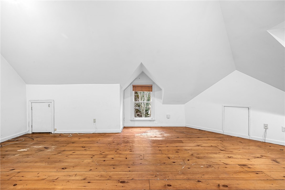 670 Boston Neck Road Narragansett, RI 02882 - Photo 12 of 44 Main Residence