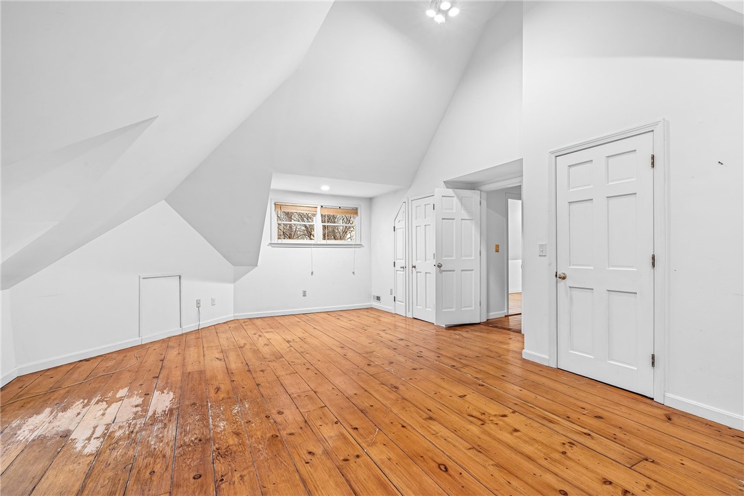 670 Boston Neck Road Narragansett, RI 02882 - Photo 14 of 44 Main Residence