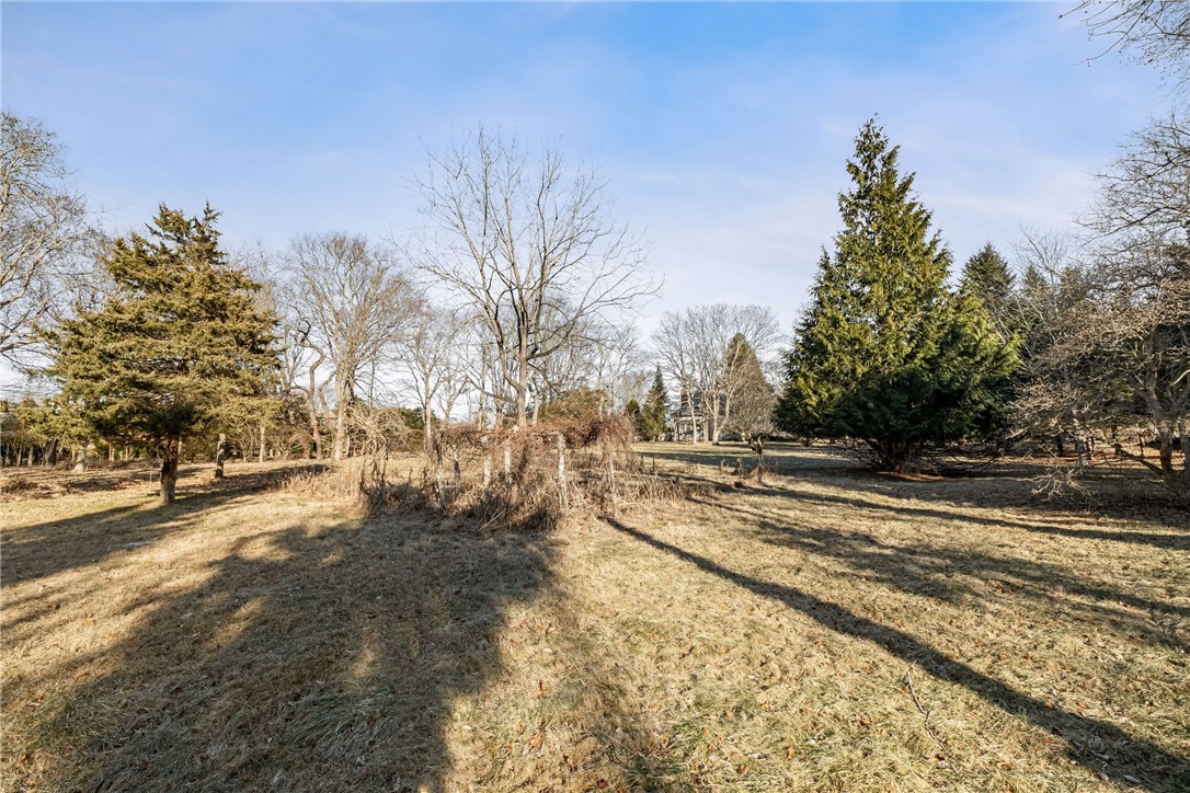 670 Boston Neck Road Narragansett, RI 02882 - Photo 20 of 44 Gallery Image 20