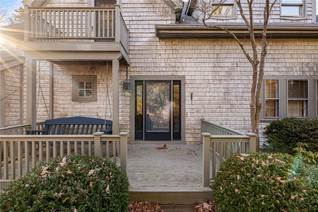 670 Boston Neck Road Narragansett, RI 02882 - Photo 22 of 44 Main Residence