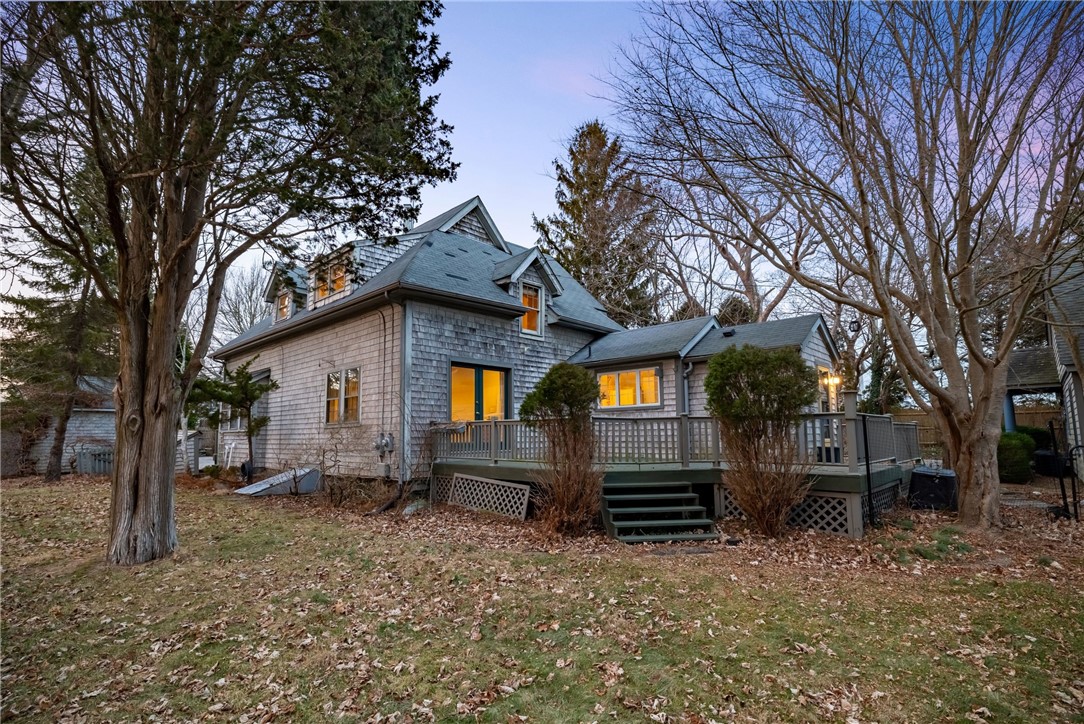 670 Boston Neck Road Narragansett, RI 02882 - Photo 23 of 44 Main Residence
