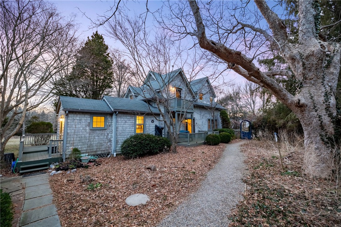 670 Boston Neck Road Narragansett, RI 02882 - Photo 25 of 44 Main Residence