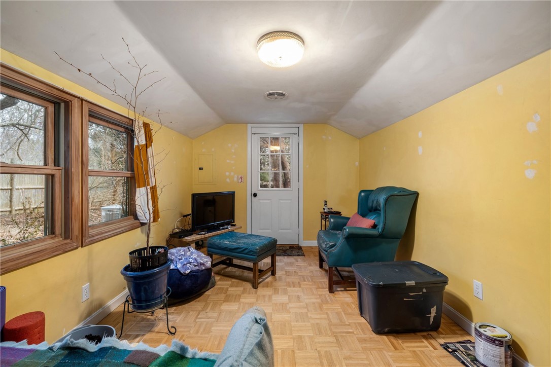 670 Boston Neck Road Narragansett, RI 02882 - Photo 32 of 44 Guest Cottage