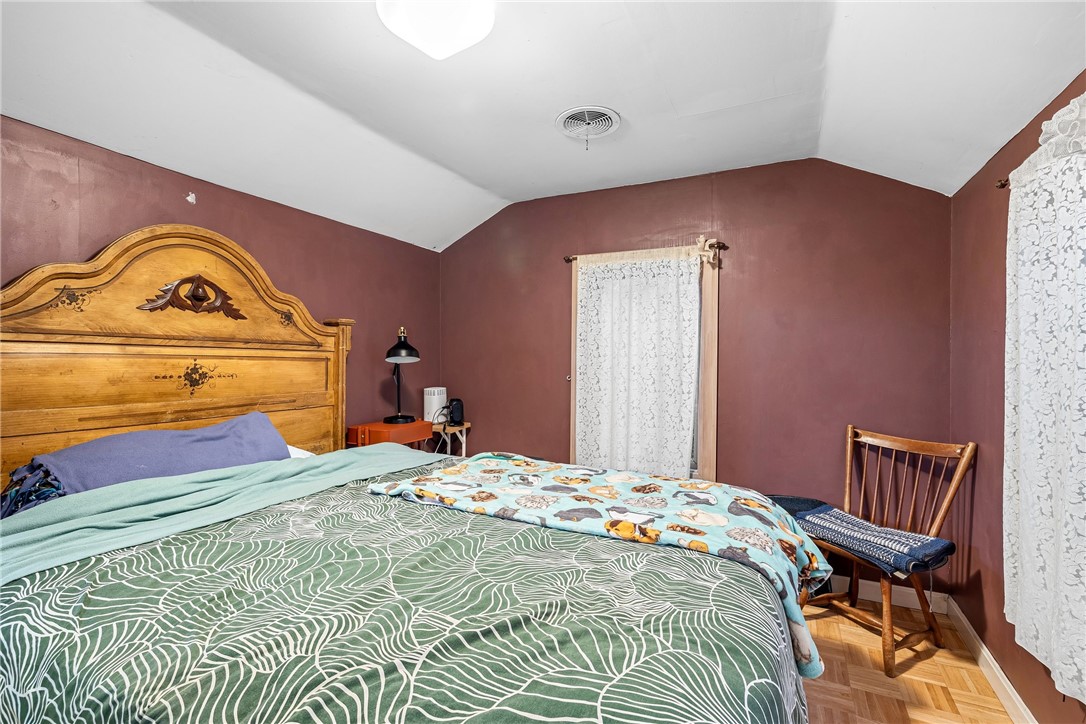 670 Boston Neck Road Narragansett, RI 02882 - Photo 33 of 44 Guest Cottage