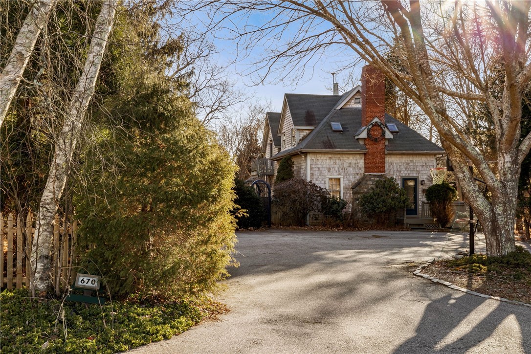 670 Boston Neck Road Narragansett, RI 02882 - Photo 4 of 44 Main Residence