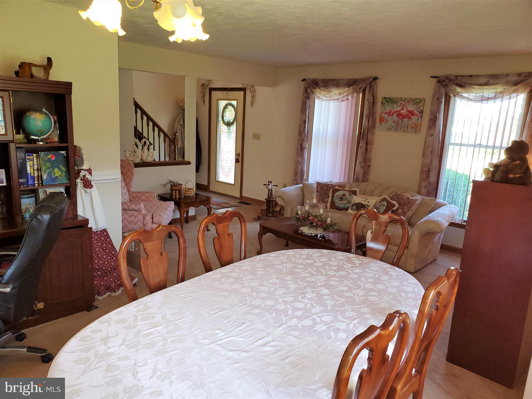 6834 Slabtown Road Waynesboro, PA 17268 - Photo 8 of 39 Living/Dining Combo