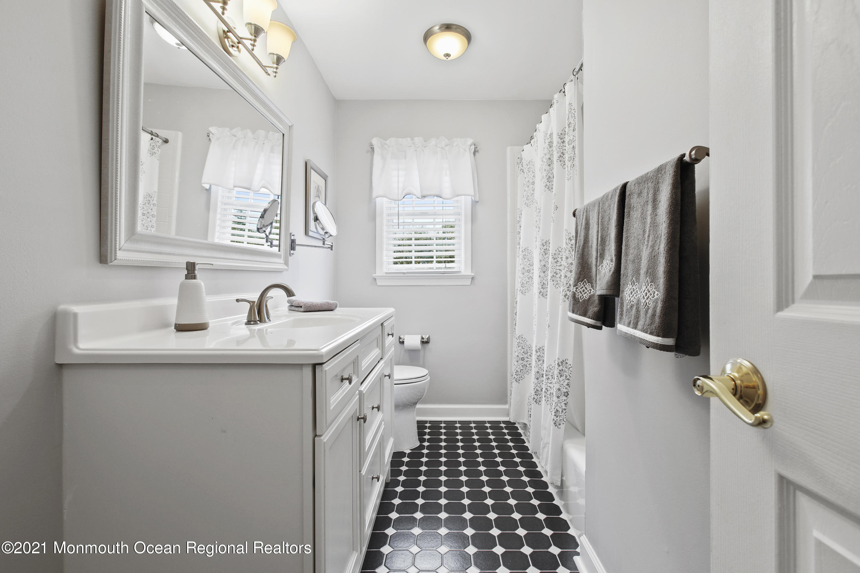 34 Burntmill Circle Oceanport, NJ 07757 - Photo 21 of 32 5W5A1285