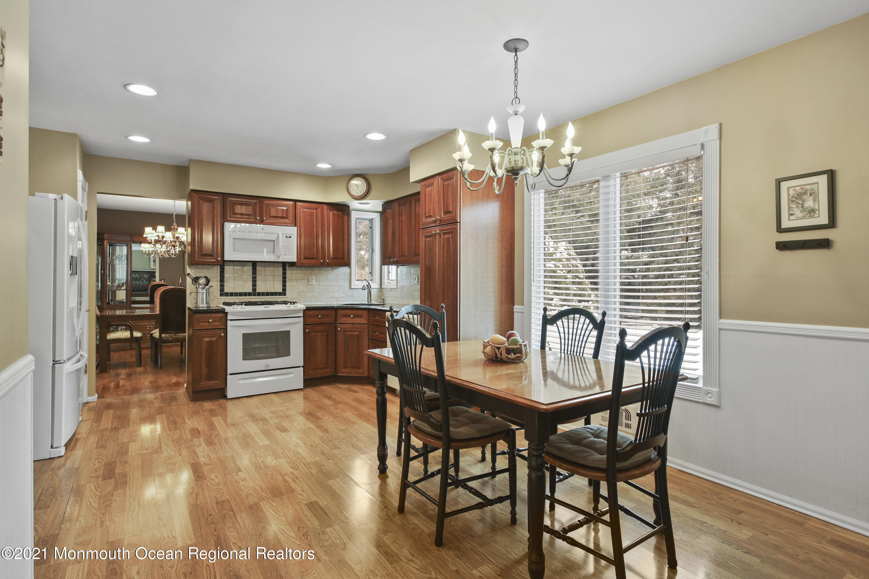 34 Burntmill Circle Oceanport, NJ 07757 - Photo 9 of 32 5W5A1189