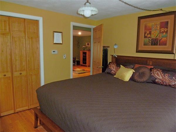 105 Pomeroy Meadow Road Southampton, MA 01073 - Photo 15 of 23