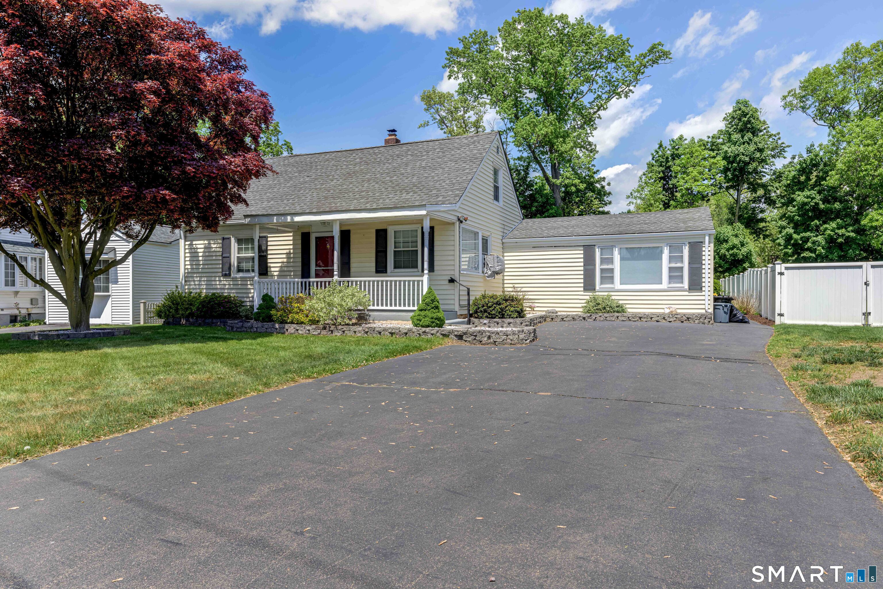 26 MacArthur Road North Haven, CT 06473 - Photo 1 of 39