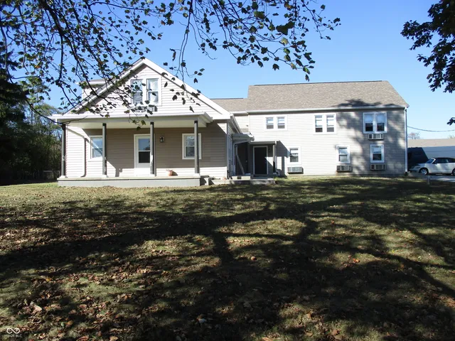 $825,000 | 2262 West U.S. Highway 36, Danville, IN 46122