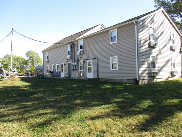 $825,000 | 2262 West U.S. Highway 36, Danville, IN 46122