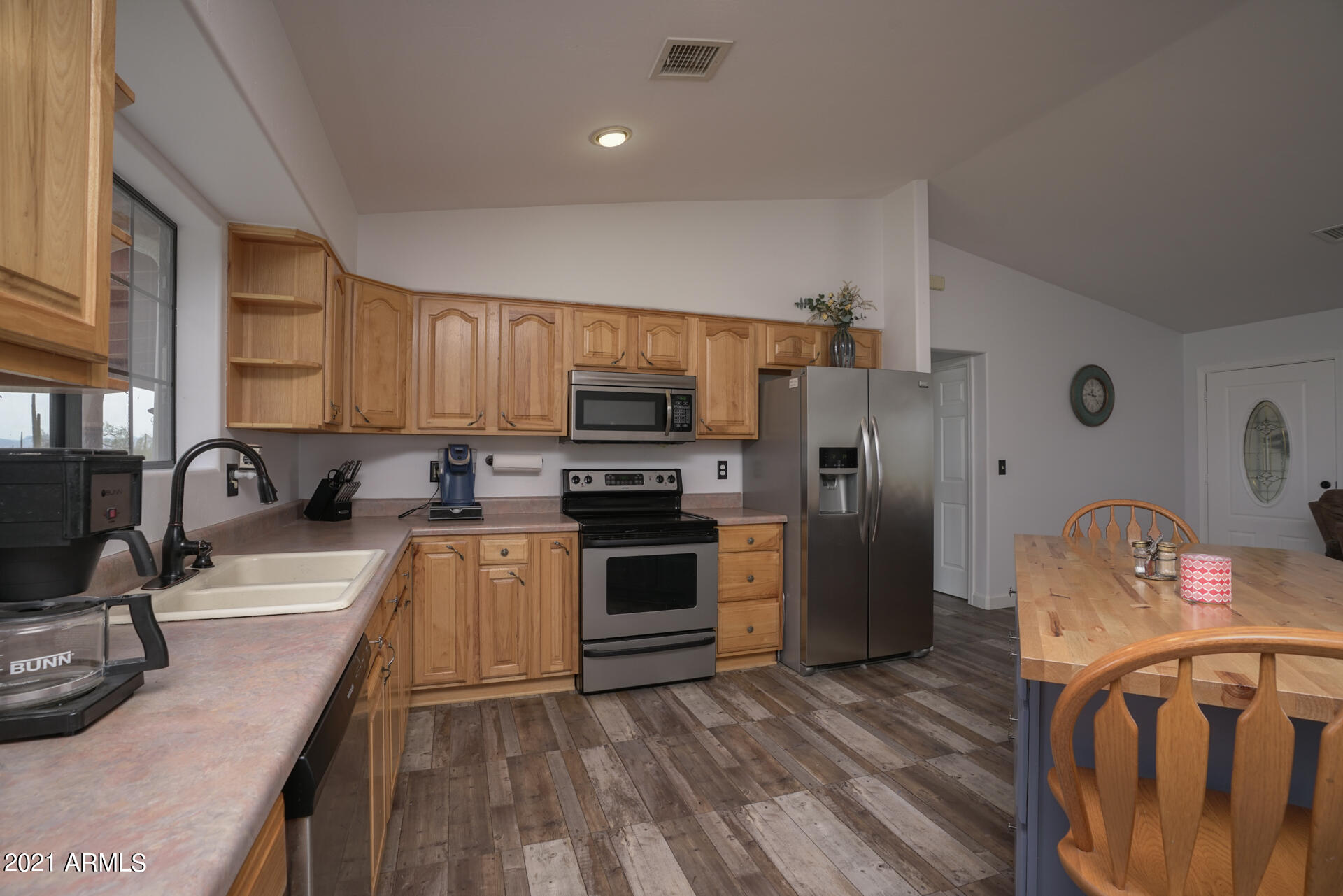 13702 North Hexcel Road Florence, AZ 85132 - Photo 13 of 44 Kitchen