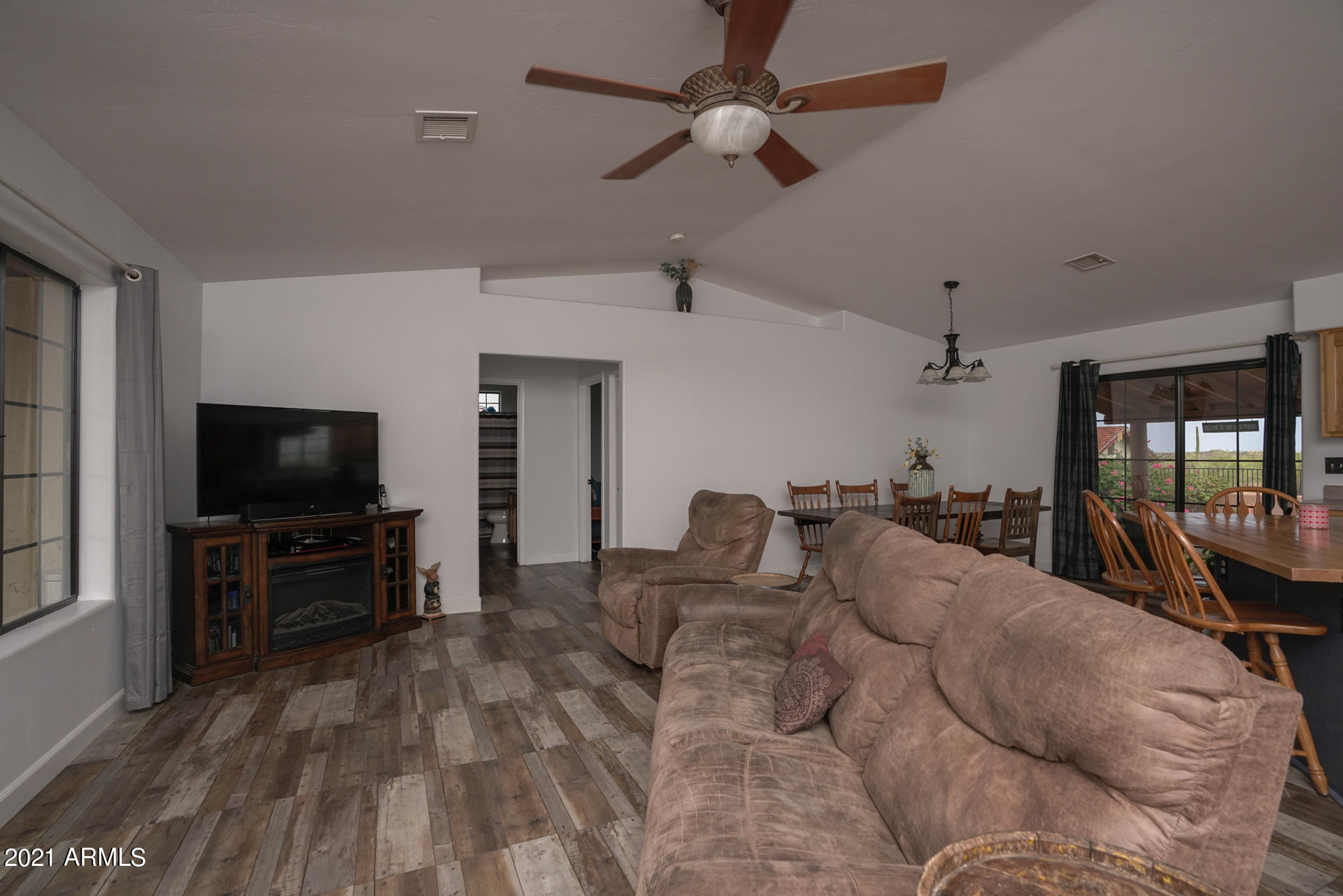 13702 North Hexcel Road Florence, AZ 85132 - Photo 15 of 44 Family Room