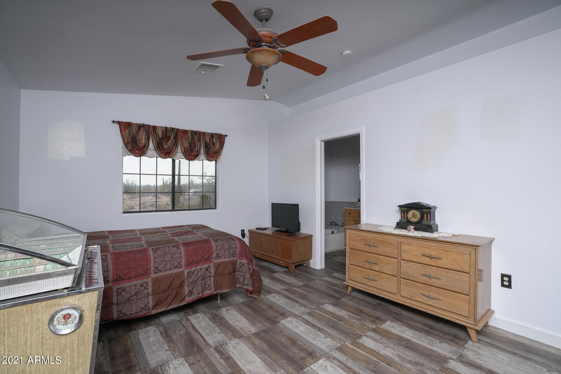 13702 North Hexcel Road Florence, AZ 85132 - Photo 17 of 44 Bedroom Suite