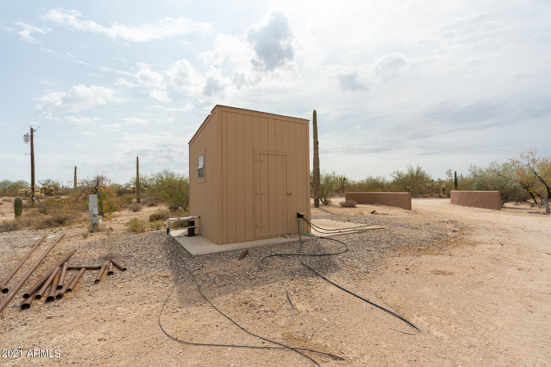 13702 North Hexcel Road Florence, AZ 85132 - Photo 26 of 44 Covered water shed